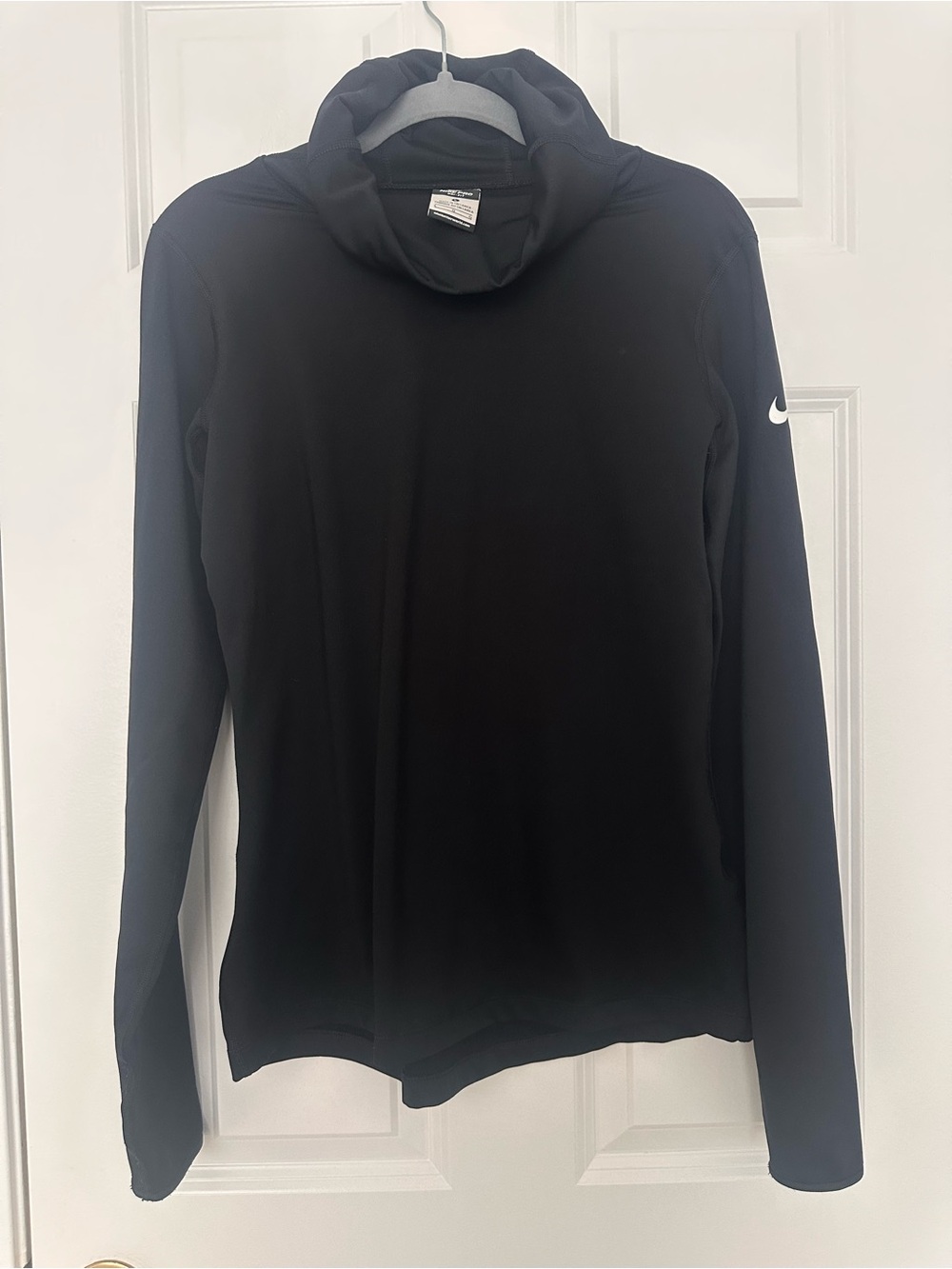Nike Pro Black Long-Sleeve top Large in mint condition